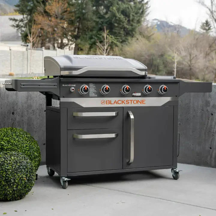 Blackstone ProSeries 5 Burner 28 Propane Griddle with Range Top