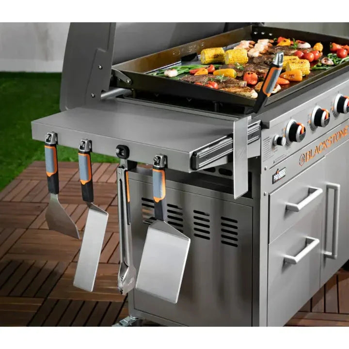 Blackstone ProSeries 4-Burner 36 Griddle Cooking Station with Hood